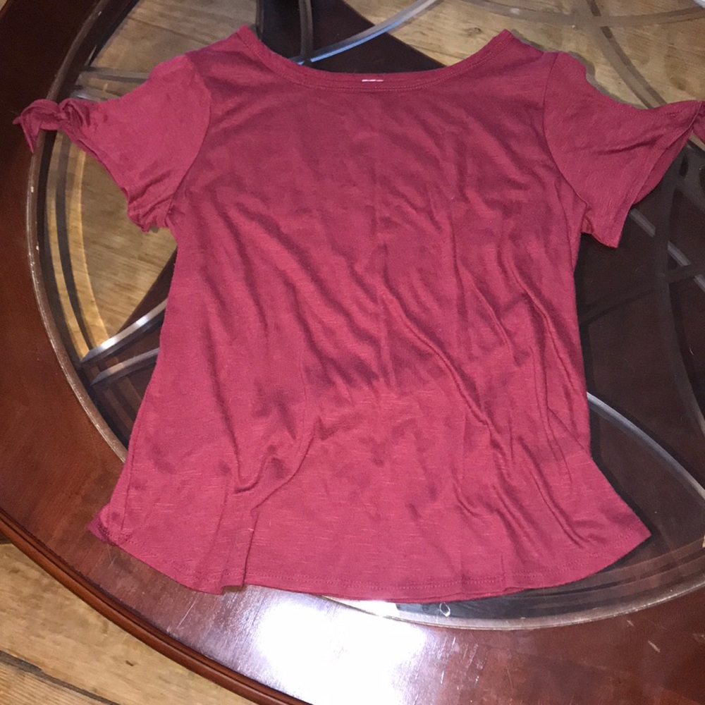 NOBO Burgundy t-shirt